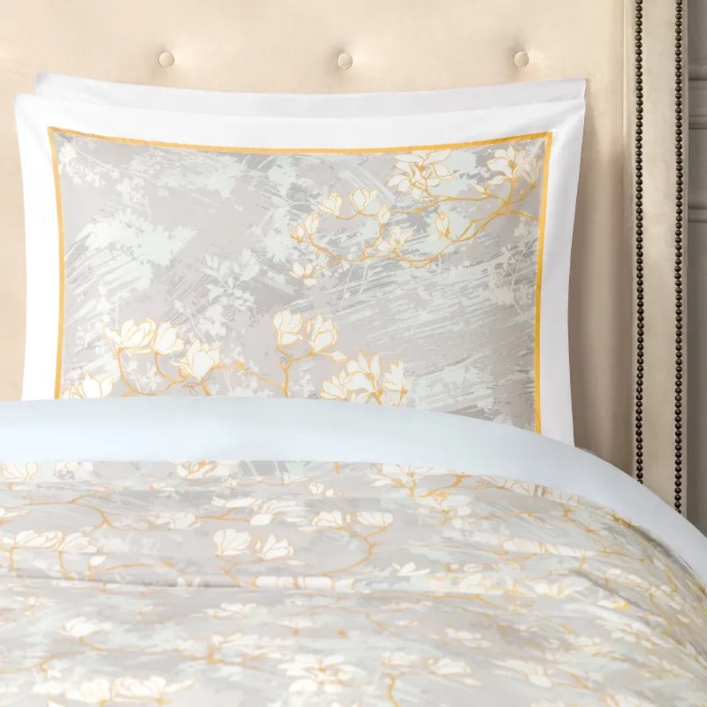 New Togas Pillowcase White and Gold